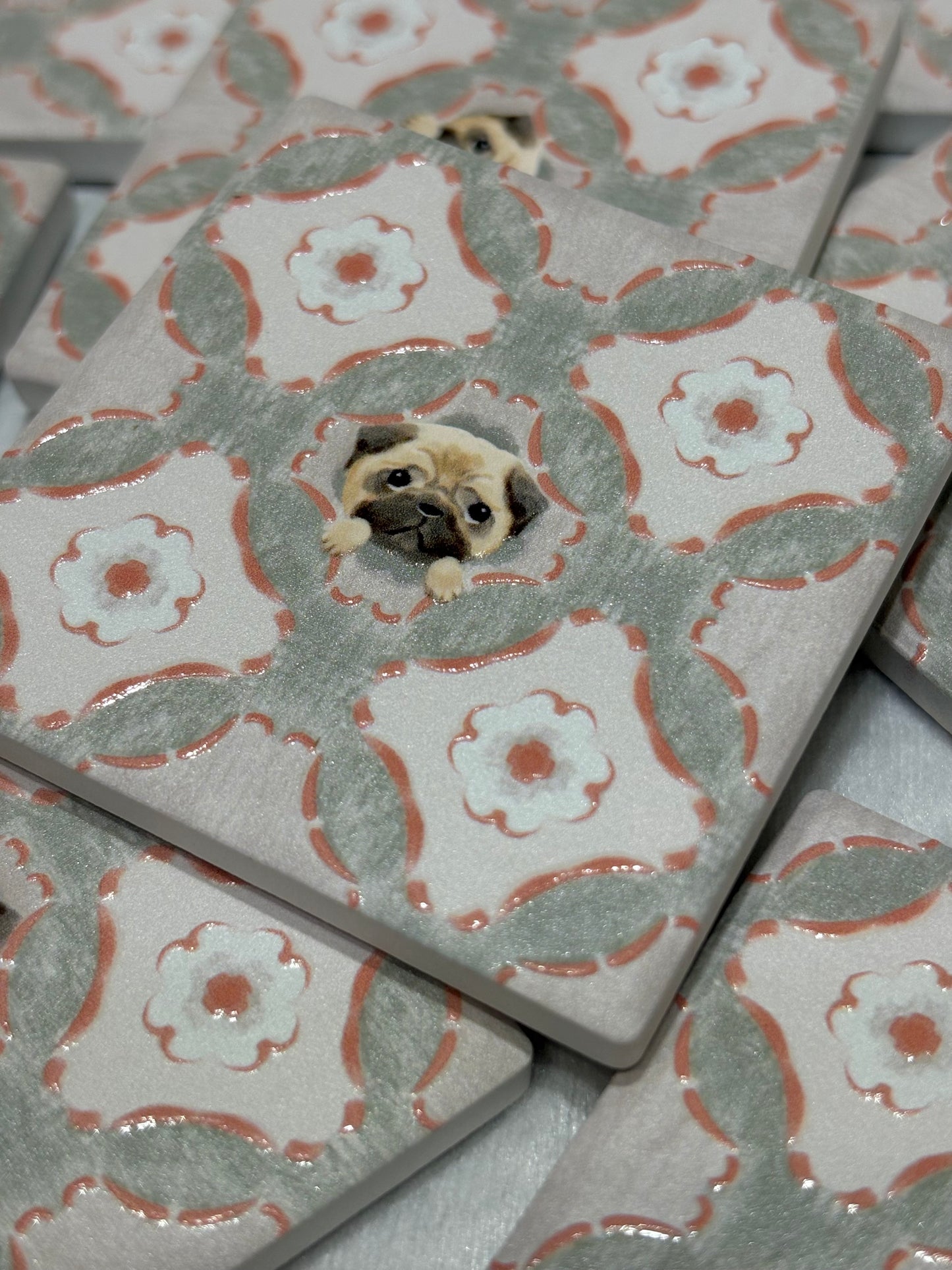 Eunique Art: Pug, Vintage Majolica Tile, Glossy Relief Ceramic Magnet Detail