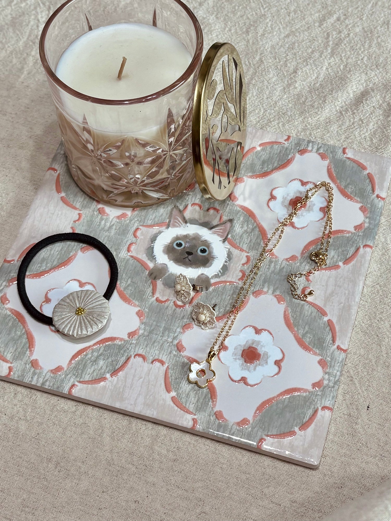 HOME DECORS