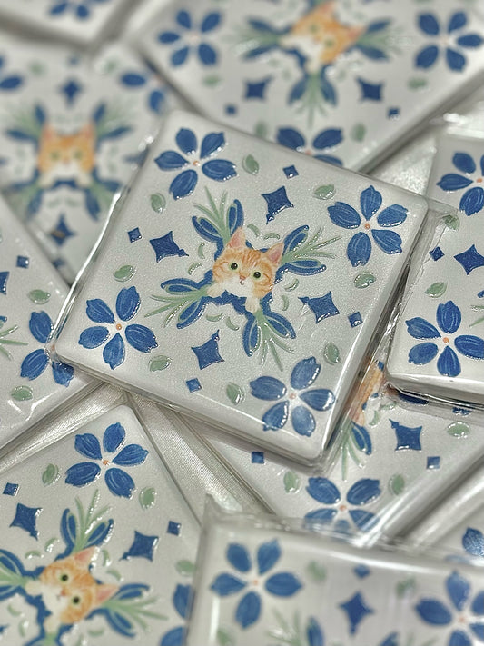 Eunique Art: Ginger Cat, Vintage Majolica Tile, Glossy Relief Ceramic Magnet